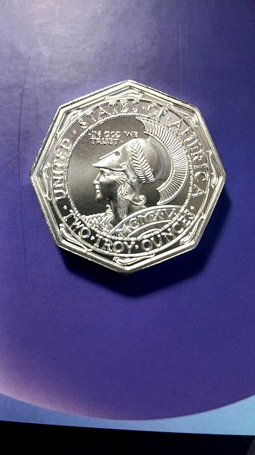 Panama-Pacific Exposition 2 troy ounce round obverse, helmeted figure