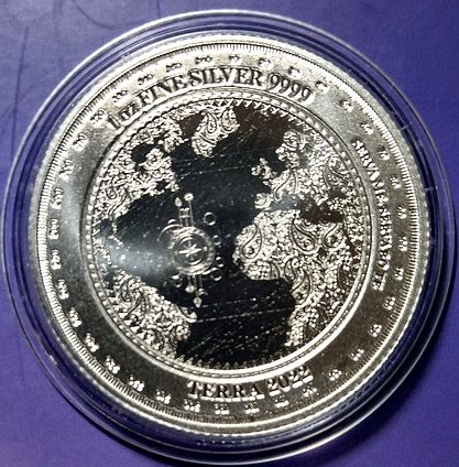 Terra 2022 silver coin reverse, detailed world map design