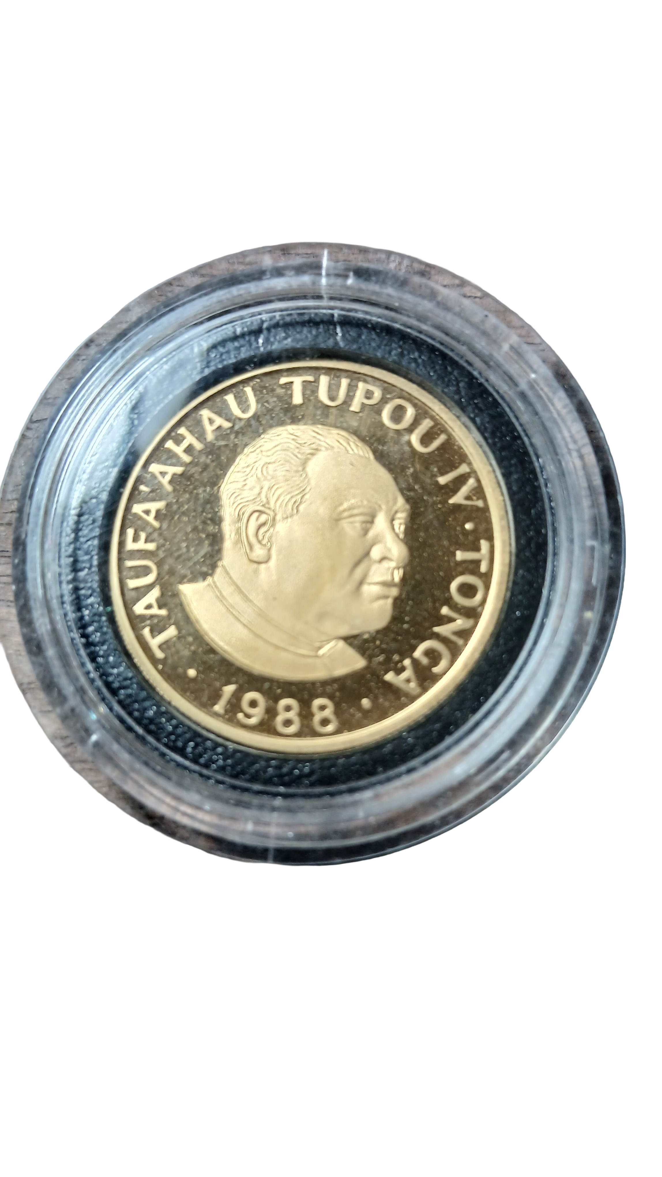 1988 Tonga 10 Pa'anga obverse, King Taufa'ahau Tupou IV portrait