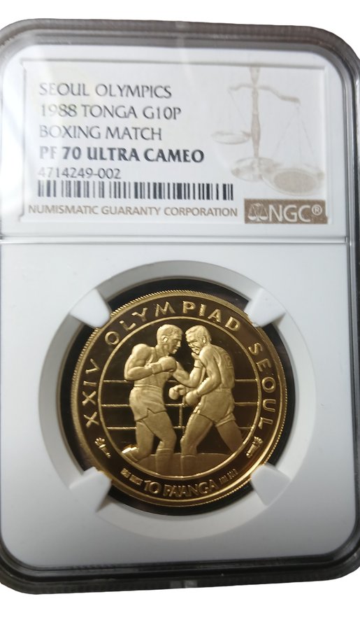 NGC-slabbed 1988 Tonga 10 Pa'anga, Boxing Match reverse, PF 70 Ultra Cameo label
